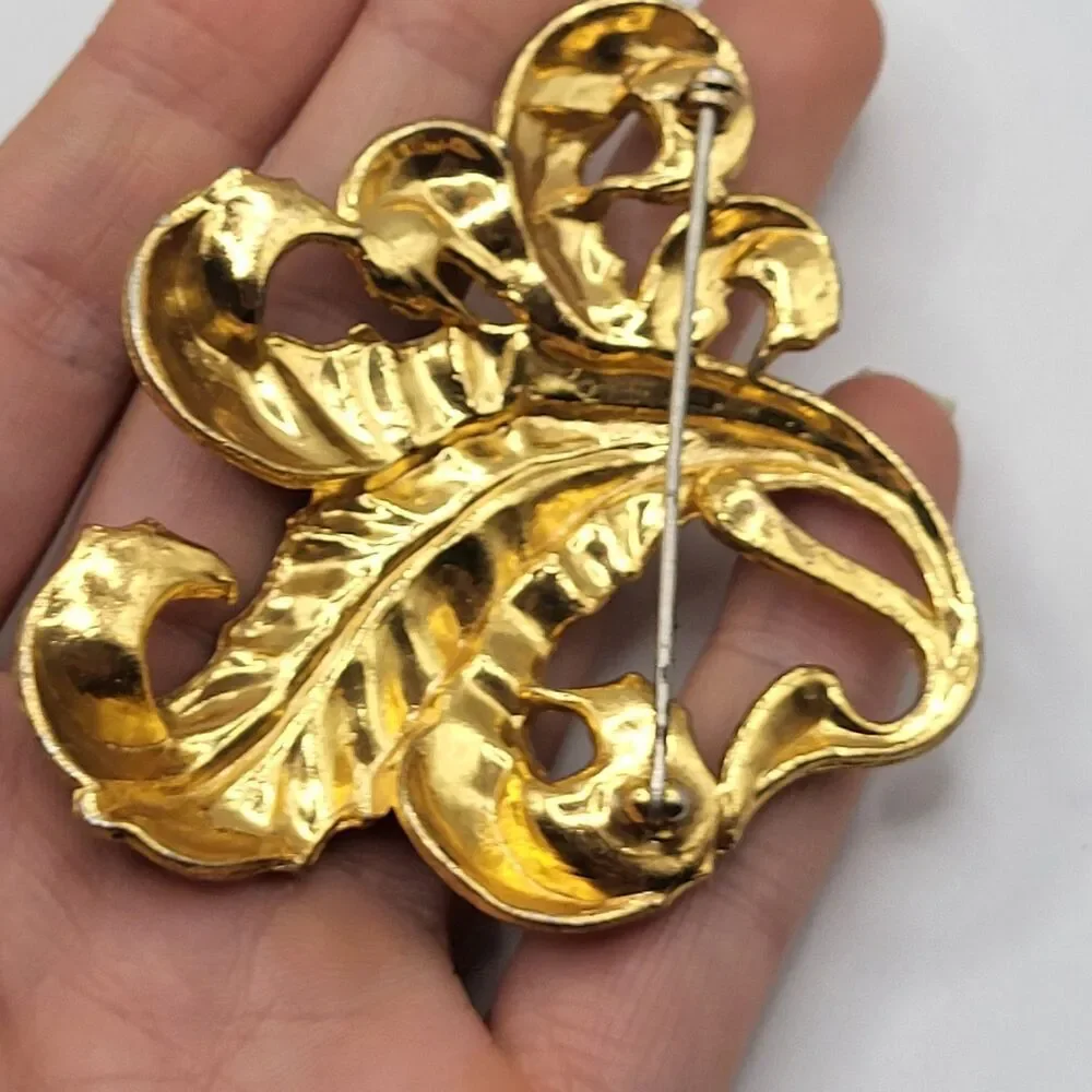 Vintage 1940s Pot Metal Brooch Gold Plating Clear Rhinestone Leaf 2.5in